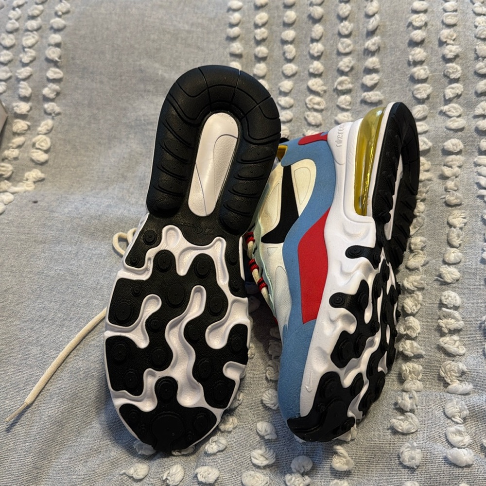New In Box! Nike 270 React - image 4